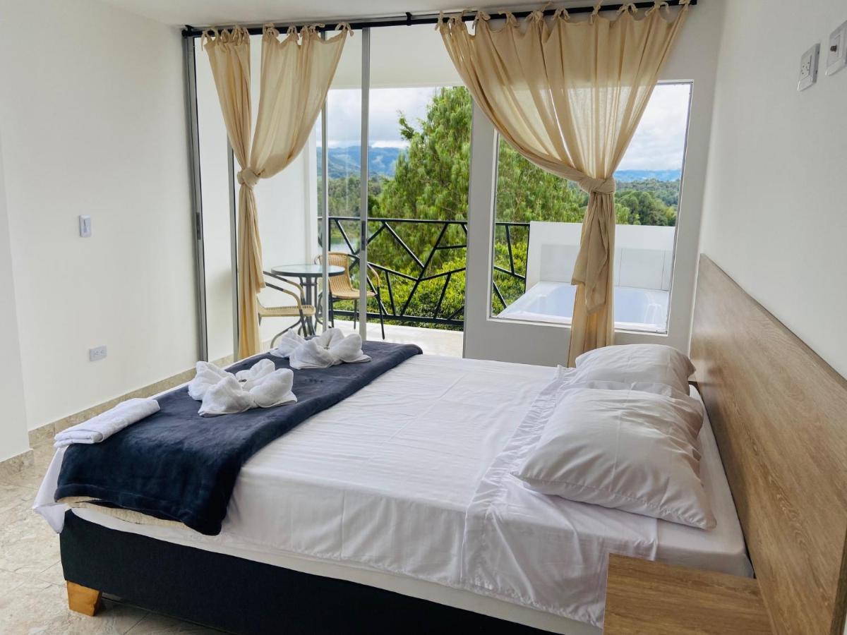 La Madriguera Hotel Guatape Bagian luar foto